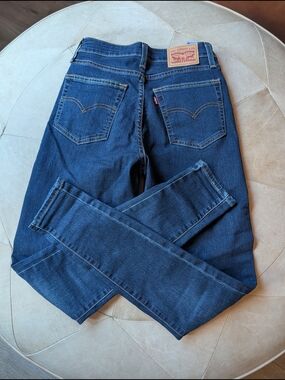 Levi's Dark Blue Skinny Jeans